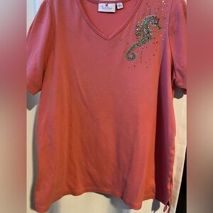 Quacker Factory 1X Coral w/Seahorse Knit Vneck-short sleeve